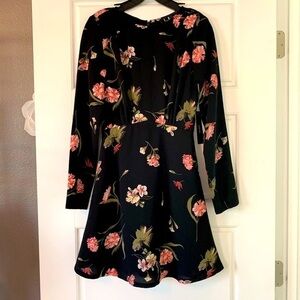 Lulu’s Long Sleeve Floral Dress NWT